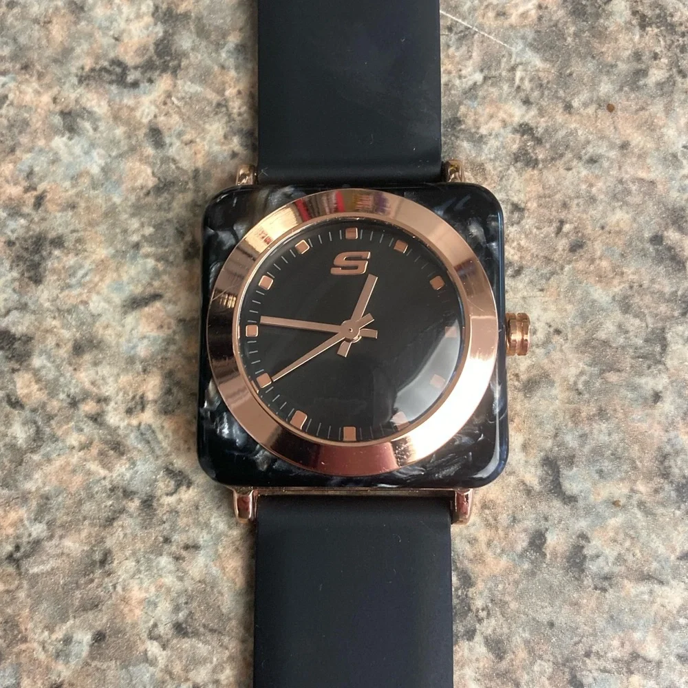 New 🌟 Black & Gold Marbled Sketchers Women’s Watch - Picture 2 of 6